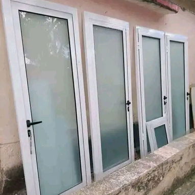 ‼️VIDRIOS Y ALUMINIOS‼️ - 8/10