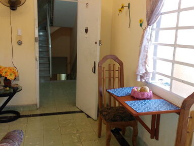 Se alquila apartamento independiente de una habitación climatizada cerca de Infanta y San Lázaro +53 5239 8255 - Img 51083065
