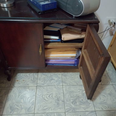 2 mesitas de noche con cristal biselado - Img 122015244