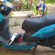 MJC2.🚀 **Vendo moto eléctrica con chapa y circulación activa (al día)** - Img 56757099