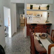 Preciosa casa en bajos en el reparto Sevillano - Img 45591344