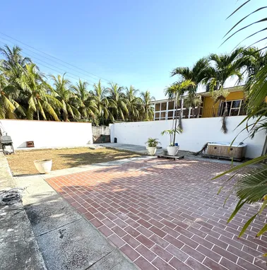 Vendo casa  independiente con patio en zona tranquila del Reparto Nautico - Img 97025126