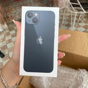 iPhone 13 Desbloqueado | 100% Batería | Como Nuevo | Caja Original - Img 56289277