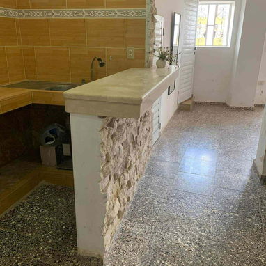 Casa independiente de 7 cuartos a 3 cuadras de la calzada del Cerro. - Img 109829404