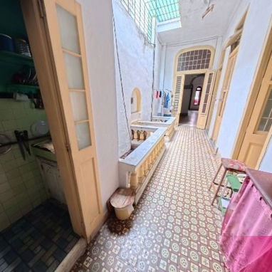 Propiedad de Lujo en La Víbora: Ideal Residencia o Negocio con Bar – 65k - Img 124689190