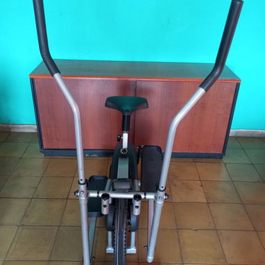 Vendo bicicleta elíptica, estática o escaladora - 2/3