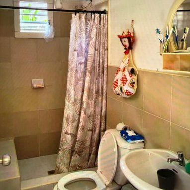 SE VENDEN DOS CASAS 🏠CON GARAGE POR UN MISMO PRECIO CON TODO ADENTRO - Img 127636722
