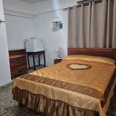Casa independiente en Santa Fe Playa con garaje, Piscina amplio patio y demás comodidades - Img 126939673
