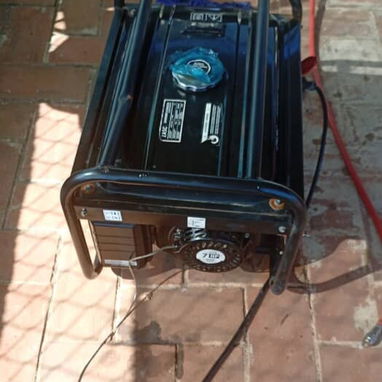 Planta eléctrica hecha de gas y gasolina - Img 123565134