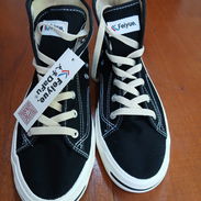 Tenis unisex de excelente calidad - Img 58040211