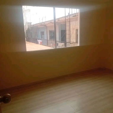 APARTAMENTO INTERIOR CON GRAN ESPACIO Y PLACA LIBRE  EN EL MUNICIPIO DE PLAYA CERCA DE  9na y  70  A UNOS PASOS DE MOTE - 6/10