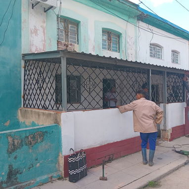 Herrero carrillo (puertas, ventanas, rejas de protección y mucho más) - 6/7