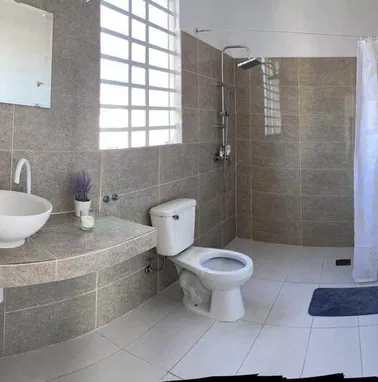 APARTAMENTO 25 Y G, 2 HABITACIONES 2 BAÑOS WIFI, AMUEBLADO , NO SE VA CORRIENTE POR HOSPITALES - Img 97011261