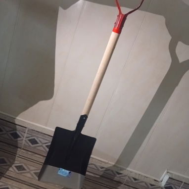 PALA CON MANGO DE MADERA S.P.C, ENTREGA DE FACTURA, VARIEDAD DE ARTÍCULOS DE FERRETERÍA Y CONSTRUCCIÓN - 3/5