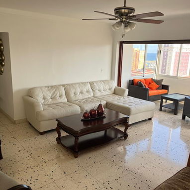 EN VENTA HERMOSA PROPIEDAD HORIZONTAL EN EL VEDADO - Img 120706949