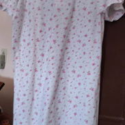 BATA DE DORMIR ROSADA TALLA M 1800 PESOS - Img 58051203