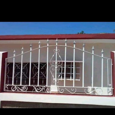 C confeccionan rejas para su vivienda. Empresa u otra entidad. Llamar al 53990900. Ernesto. O escribir por Whatsapp o me - 5/10