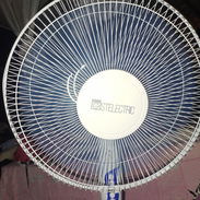 Ventilador recargable de pedestal - Img 55833037