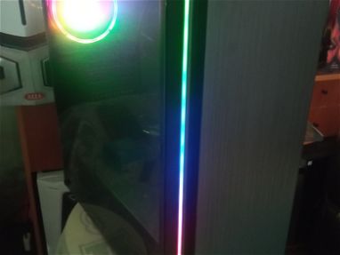 Chasis con 3 fanes aRGB y luz RGB en el frente, cristal templado lateral y frontal,USB 3.0 frontal - Img 68297978