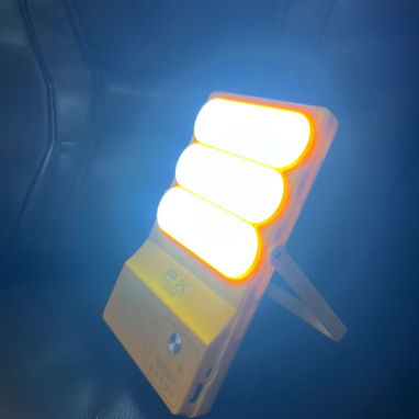 Lámpara con panel solar - 2/3