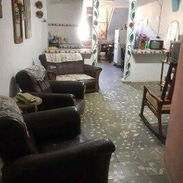 77_*SE VENDE APTO EN INTERIOR EN HABANA VIEJA🏰*  👋🏽*CONSTA DE : 2/4,balcón con vista a la calle,terraza,sala,comedor- - Img 55476304