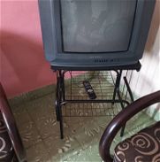 Se vende un TV Panda con su mesita - Img 45982960