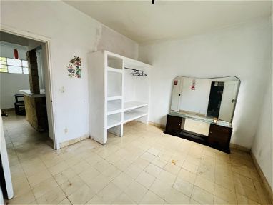 Se Vende apartamento moderno 2/4 en Santo Suárez - Img 65405101