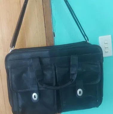 Portafolios, cartera mujeres, blusas,Pulloveres, sobrecamas rejas split y ventan ver fotos, leer anuncio - Img 90635638