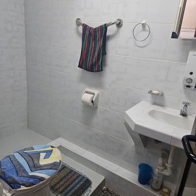 Se vende apto 2do piso alamar con todo - 6/10