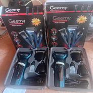 MÁQUINA GEEMY 3 en 1 ( Afeita, Recorta y Perfila ) - Img 56087205