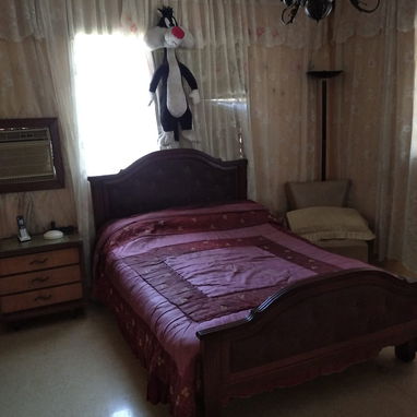 Vendo Linda Casa de construcción capitalista + Apartamento. Frente a calle. Placa libre. Residencial Aldabó. Boyeros. - 7/10