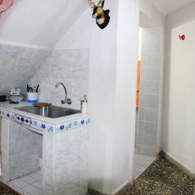 RENTA ECONÓMICA MIRAMAR, CERCANA A EMBAJADAS - 2/10
