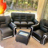 Juego de sala y sillones tapizados, para más información llamar al 52422734 o WhatsApp transporte incluido - Img 54135761