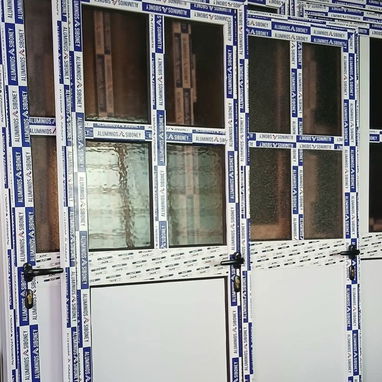 TODO LO K NECESITE EN CARPINTERÍA D ALUMINIO CON TRANSPORTE Y MONTAJE INCLUIDO CUALKIER DUDA CONTACTAR AL 59110379. - 2/10