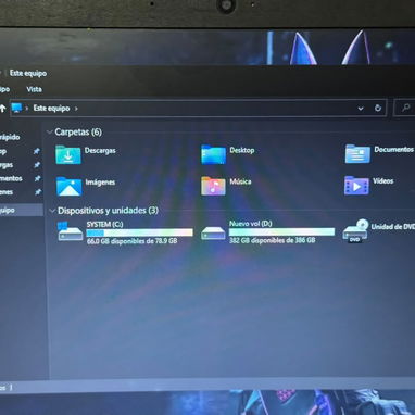 Laptop Lenovo Equipo confiable con rendimiento ideal para algunos juegos y trabajos de programación informática. - 4/6