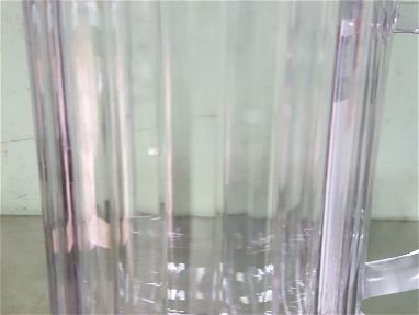 Vendo jarras plásticas 1.8L - Img main-image-45644893