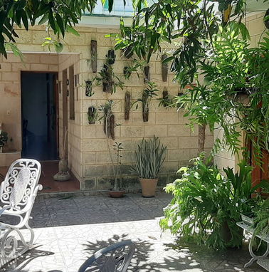 EXCLUSIVA PROPIEDAD DE DOS PISOS CON VISTAS ENTRE LA MARINA HEMINGWAY Y EL CLUB HAVANA  CON VISTAS - Img 50192983