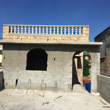 VENTA CASA CON PATIO EN EL VEDADO. MUCHAS POSIBILIDADES - 8/10