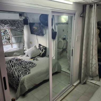 Mamparas de bañó y puertas para closet - Img 118224608