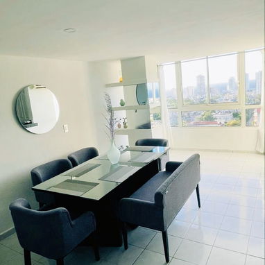 🏠 Descubre nuestro apartamento de renta ubicado en el Vedado en Avenida 23 y Calle E. "Será un placer recibirle" - Img 115106993