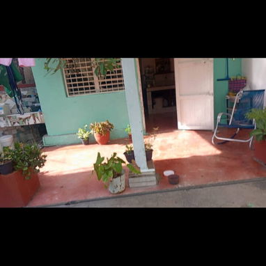 Se vende esta Casa en la Provincia de Matanzas ,Matanzas Oeste.No pierda la oportunidad de contactarme al pv o WhatsApp - 5/10