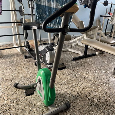 Venta de una escaladora y 3 bicicletas de uso, - 2/10