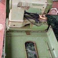 Venta de maquina de coser ELNA - 2/3