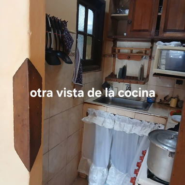 Se vende apartamento en Santo Suárez, ubicado en un primer piso con balcón a la calle - Img 123551592