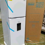 Refrigeradores premium de 11 pies con dispensador de agua - Img 57466656