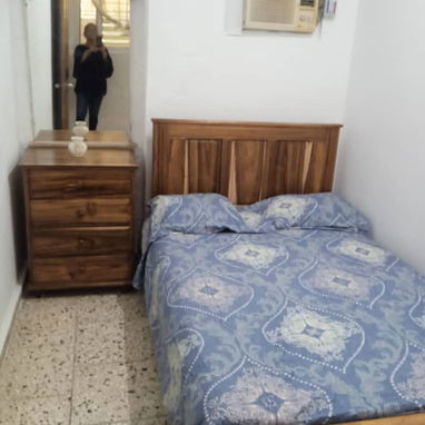 Renta x mes en el vedado disponible el viernes - Img 120927827
