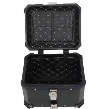 Baúl Trasero Para Motocicleta 45L De Aluminio Impermeable Para Equipaje Silver / Black 🔶 $135 - 4/5