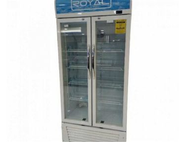 Nevera exhibidor vertical Royal RFV-200G Nuevas en Caja - Img main-image