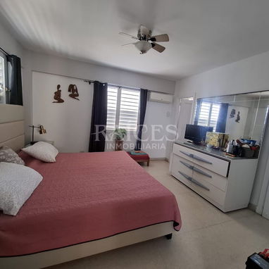 Excelente Apartamento en el Vedado, con las mejores vistas de la Habana - $170,000 USD - 3/9