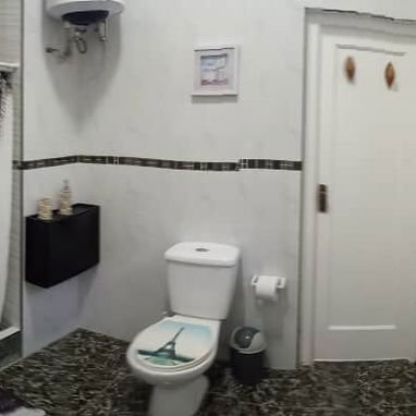 Propiedad en guanabo a 300 metros de la playa ( pago en euros o equivalente a usd) - Img 122918847